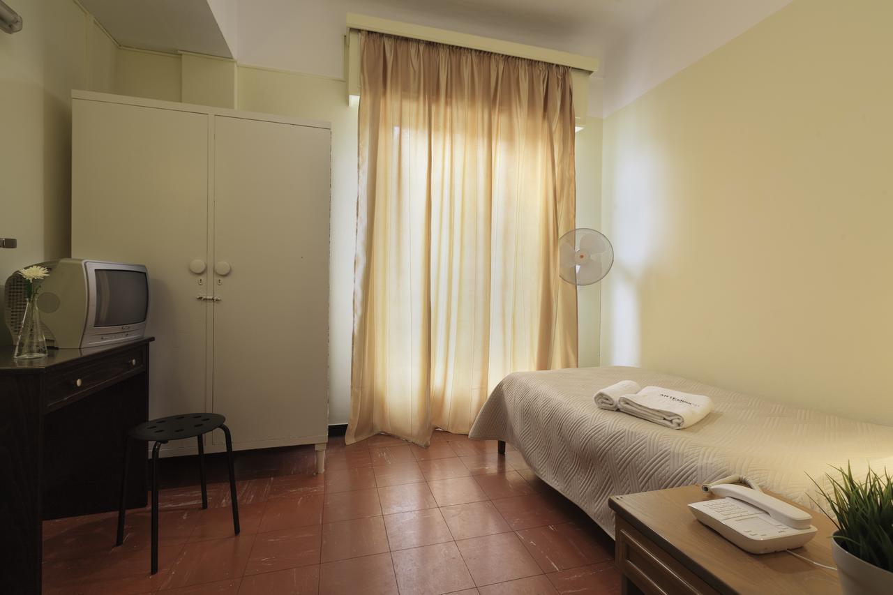 Hotel Artemision Atene Esterno foto